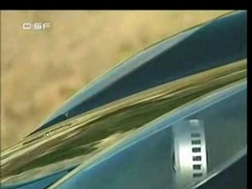 Porsche carrera gt driting in mountain