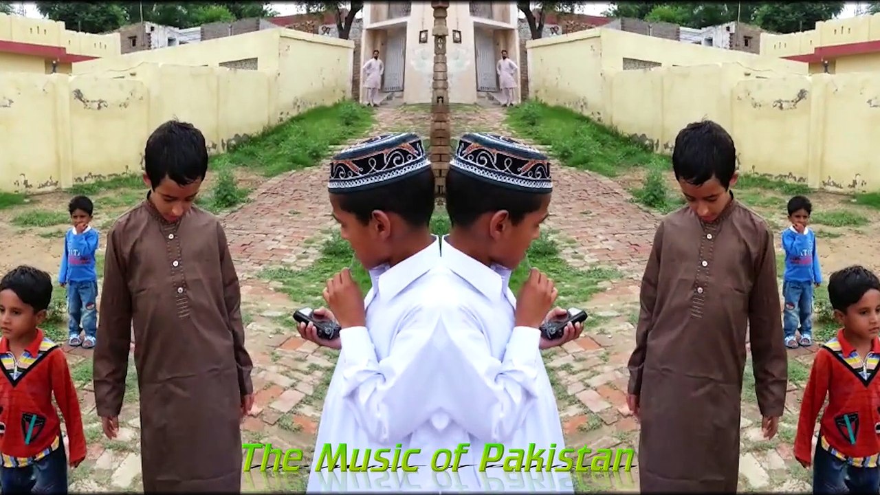 Pakistani Street Singers Performance