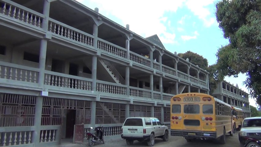 L'Université Jean Price Mars (UJPM) à Rhodé (région Hinche) en Haïti -  Vidéo Dailymotion