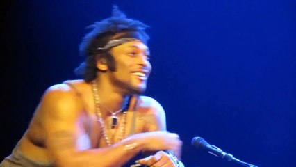 D'Angelo - UNTITLED / How Does It Feel? (Live at Brixton Academy, 3rd February 2012)