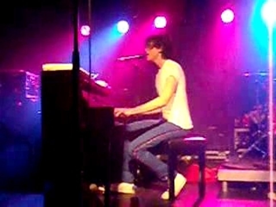 2007-04-07 MIKA 023