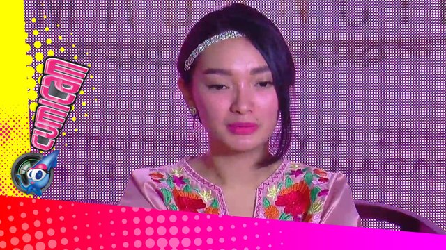 Zaskia Gotik Maju Mundur Naik Pelaminan - Cumicam 12 Juli 2015