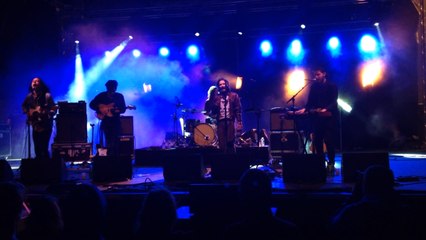 Accords et à cris : le groove de Natas Loves You