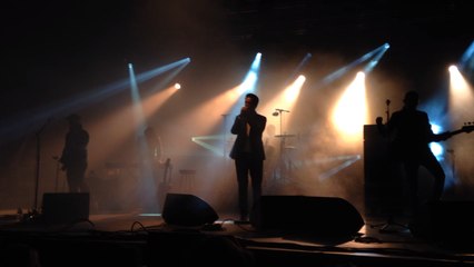 Accords et à cris : le dandy Corson