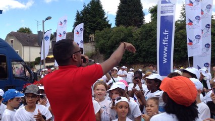Concert de Colonel Reyel avant l'arrivée de la caravane du Tour de France