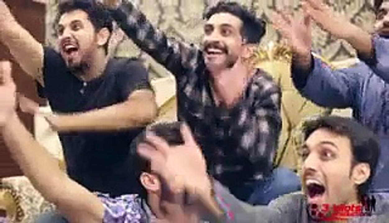 Excellent Parody of Aamir Liaquat Inam Ghar by 3 Idiots and Karachi Vines - Video Dailymotion