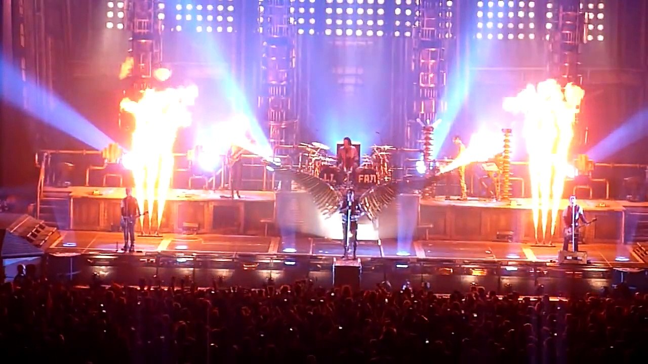 Rammstein live in New York December 11 2010 - Engel