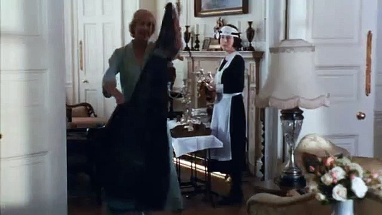 Lena Headey in Mrs. Dalloway