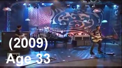 Tom Delonge's Voice Change in All The Small Things (1999, 2009)