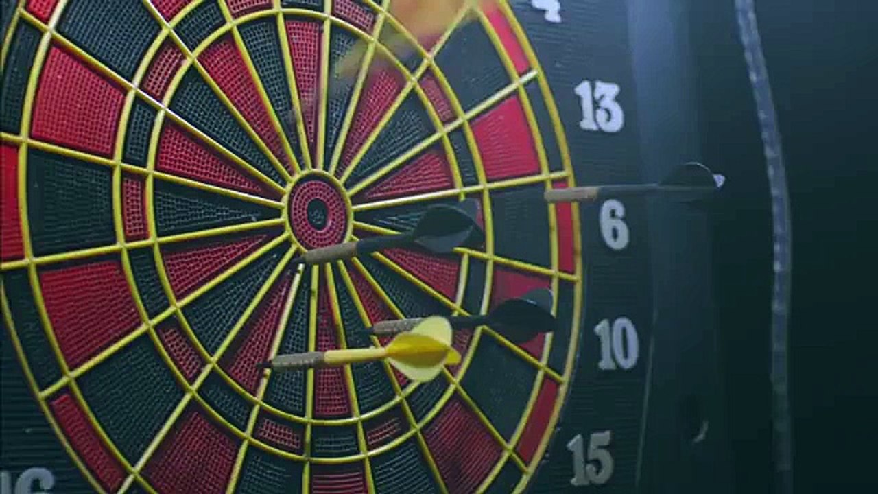 Tyler Farr - A Guy Walks Into a Bar