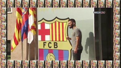 Arda Turan arrives in Barcelona
