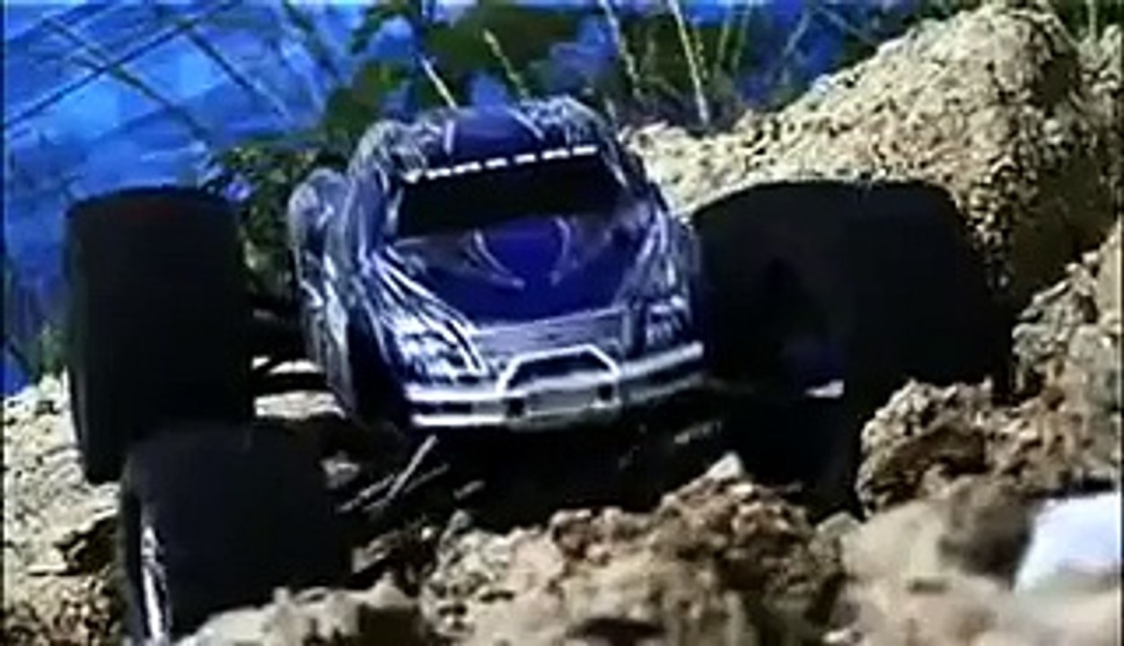 Traxxas R/C Models - NEW Revo 3.3 - Suspension