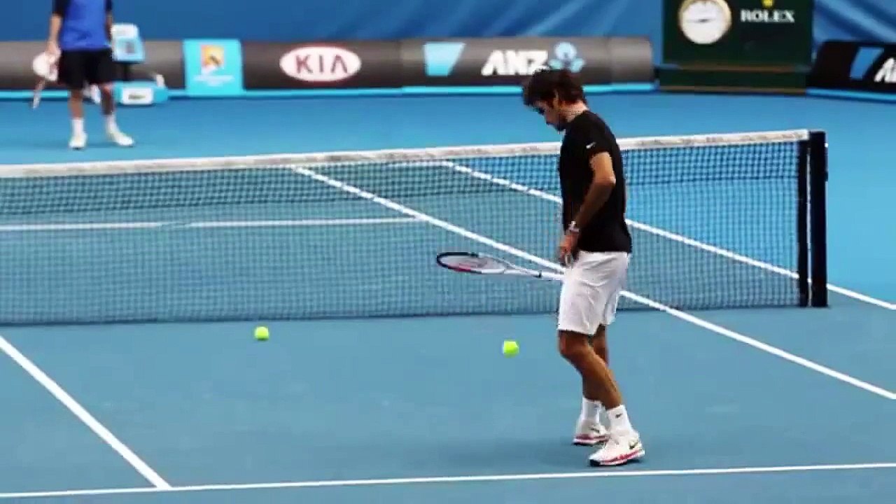 Tennis Tips Learn to hit a One Handed Backhand like Roger Federer and