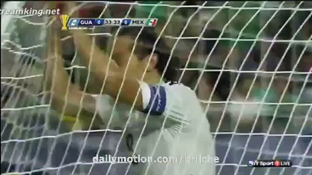 Guardado miss of the year !! Guatemala vs Mexico