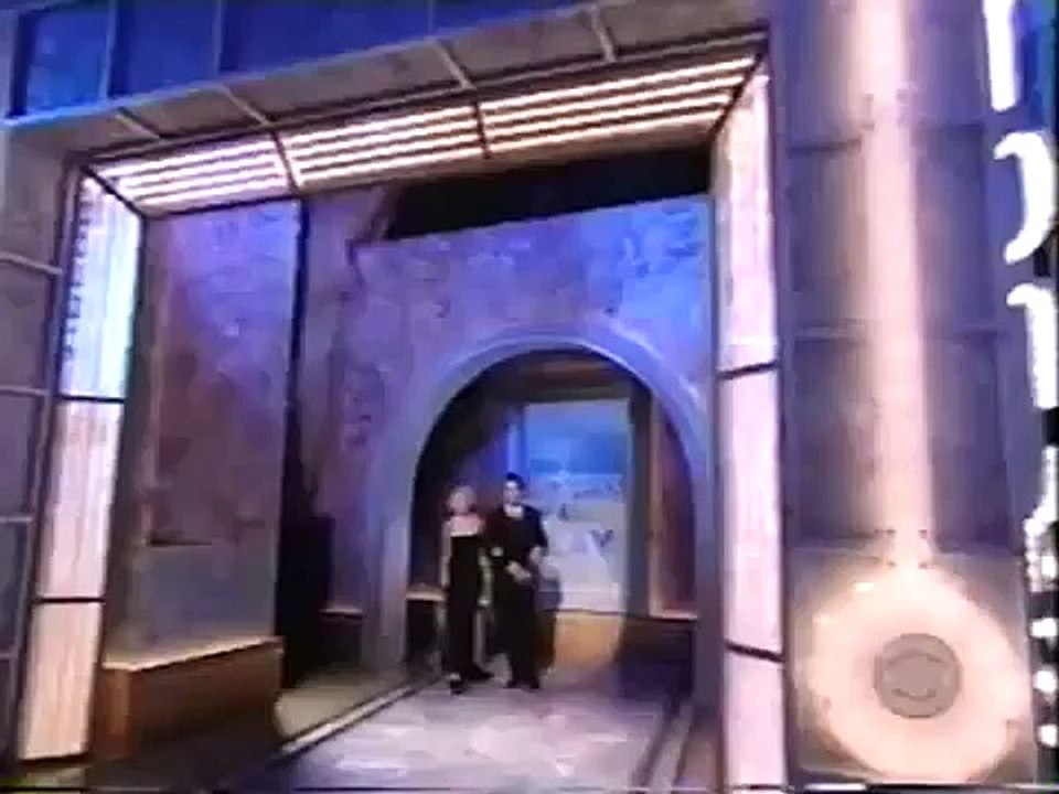 Phylicia Rashad wins 2004 Tony Award for Best Actress in a Play