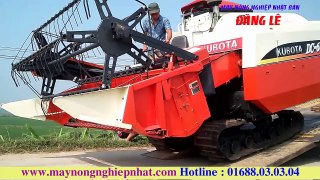 maynongnghiepnhat.com bán giao máy gặt lúa KUBOTA DC68G Thái Lan ruộng thụt lúa ngả đổ sát gốc