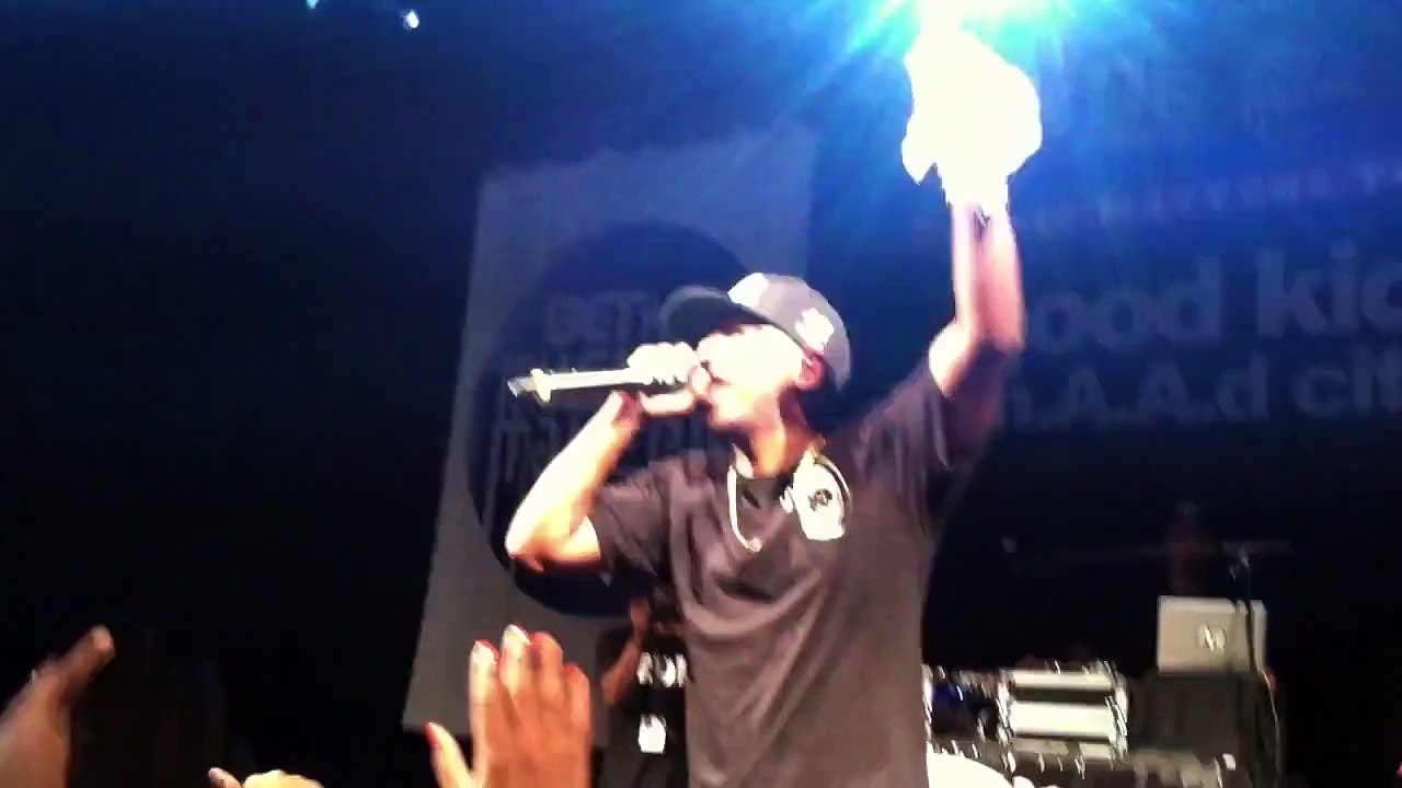Kendrick Lamar  - Cartoon and Cereal (Live)