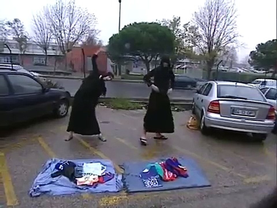 Gato Fedorento - 100 metros ciganos