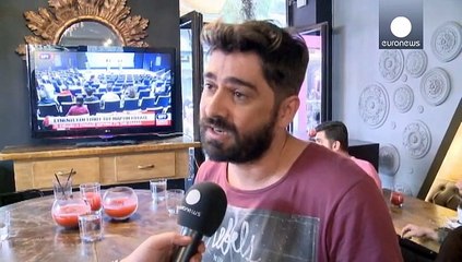 I greci in attesa di notizie da Bruxelles: tra preoccupazione e voglia di normalità