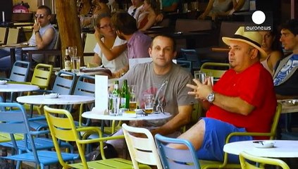 Larga espera en Grecia para conocer el veredicto de la Eurozona