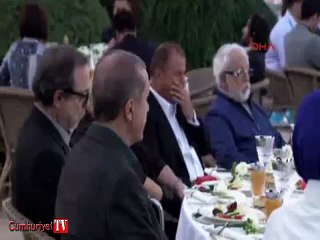 Cumhurbaşkanı iftarda ünlü isimlerle buluştu