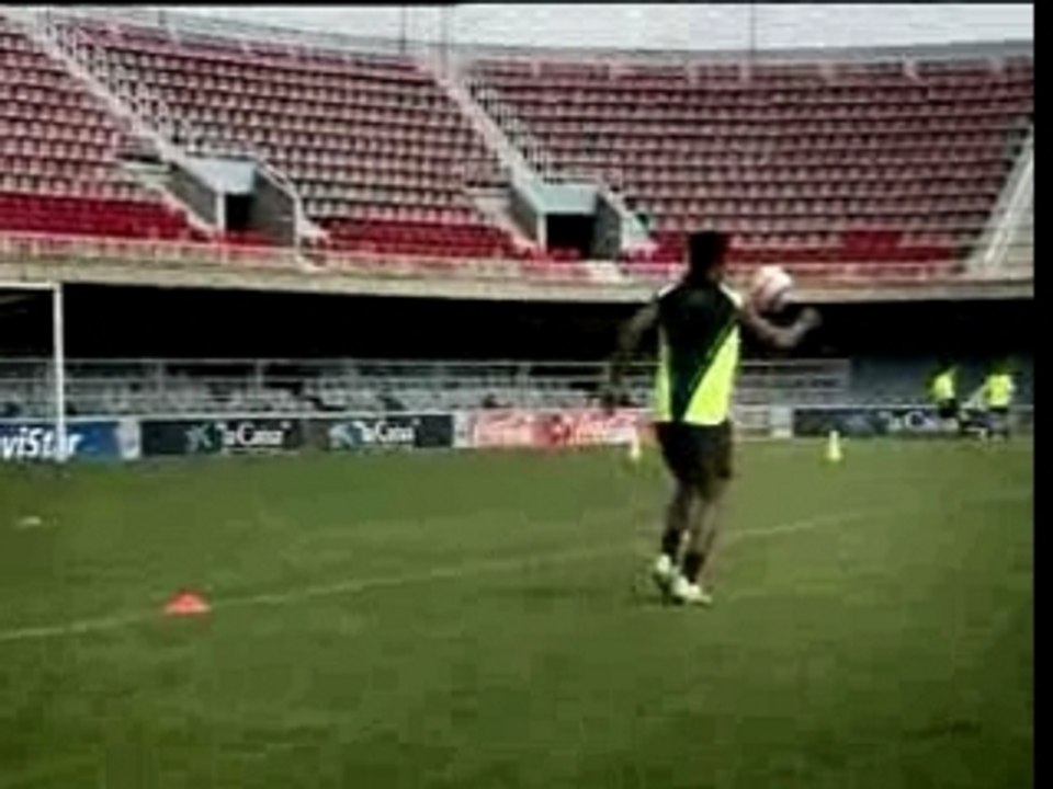 Nikefootball ronaldinho joga bonito