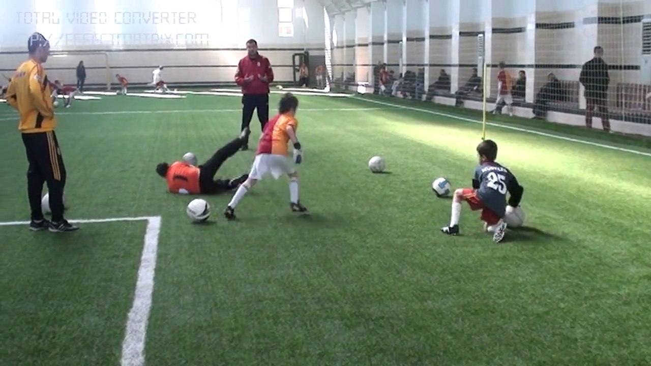 Galatasaray Kayseri Merkez Futbol Okulu Kaleci Antrenmanı