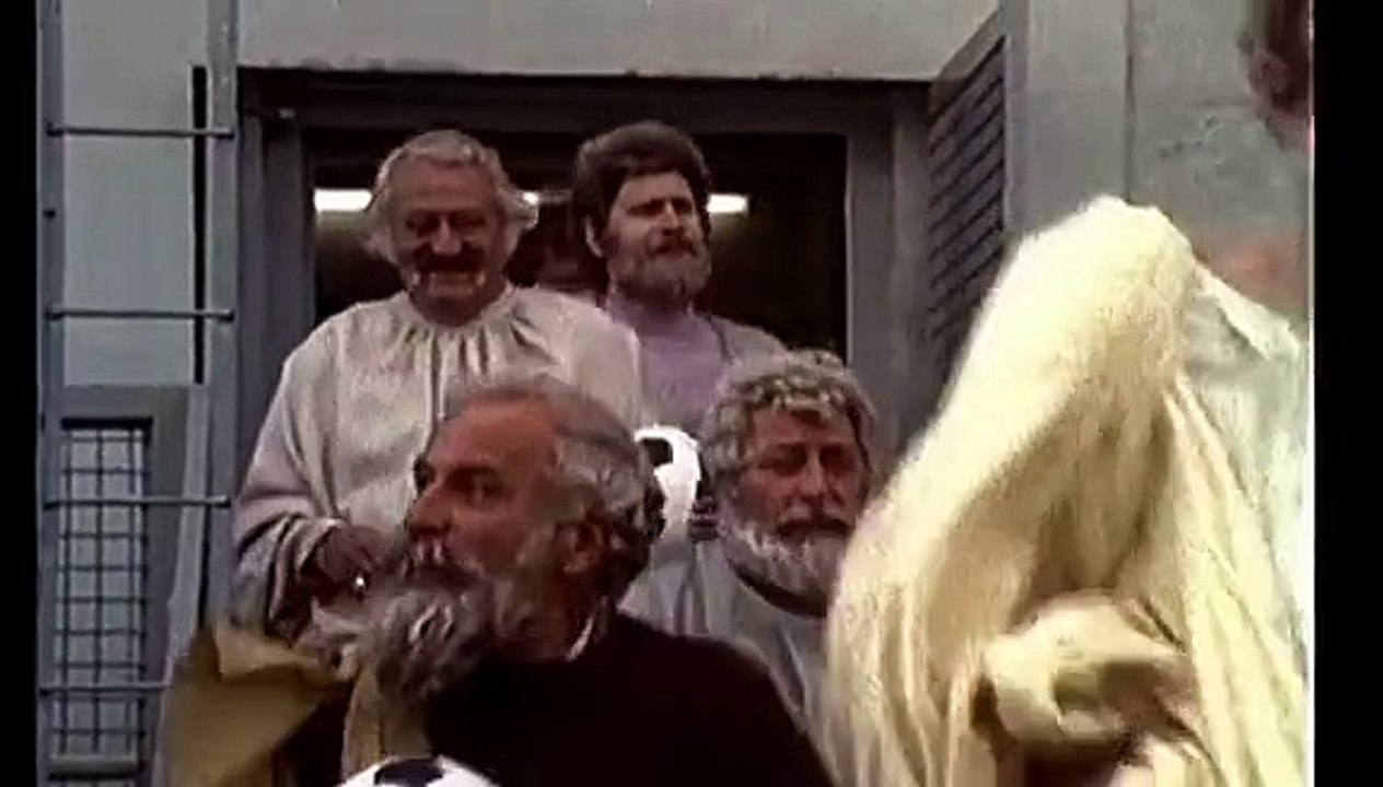 Monty Python - The Philosophers' Football Match - video Dailymotion