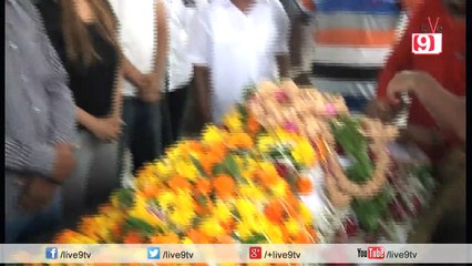 Shahrukh's Spotboy Subhash Dada Passes Away!