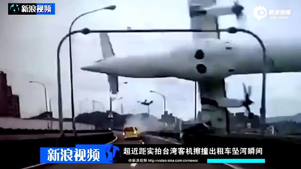 Taiwan plane crash: hits taxi cab before plunging into river