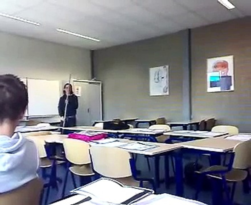 Julien geeft sexuele voorlichting