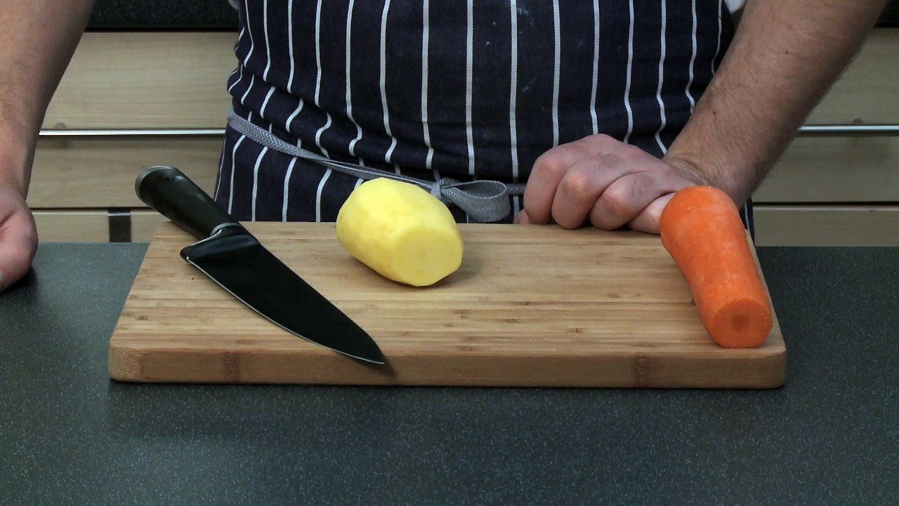 Comment tailler des légumes en macedoine ? - Gourmand