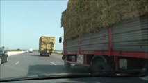 سائح الماني يصور أخطار السياقة في الطريق السريعة بين سوسة وتونس