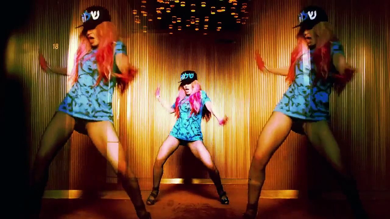 Madonna B*tch I'm Madonna sander kleinenberg remix Video