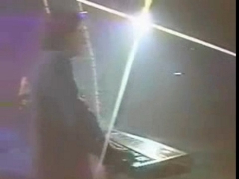 Donna Summer  - Carry On (Live)