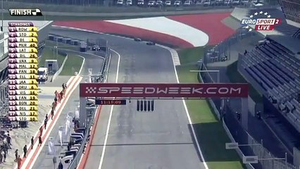 Crash spectaculaire à l'arrivée d'une course de FR35