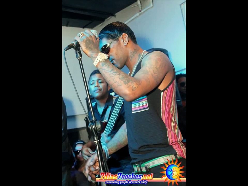 Omega ''El Fuerte'' - Armadura De Titanio (Mambo)