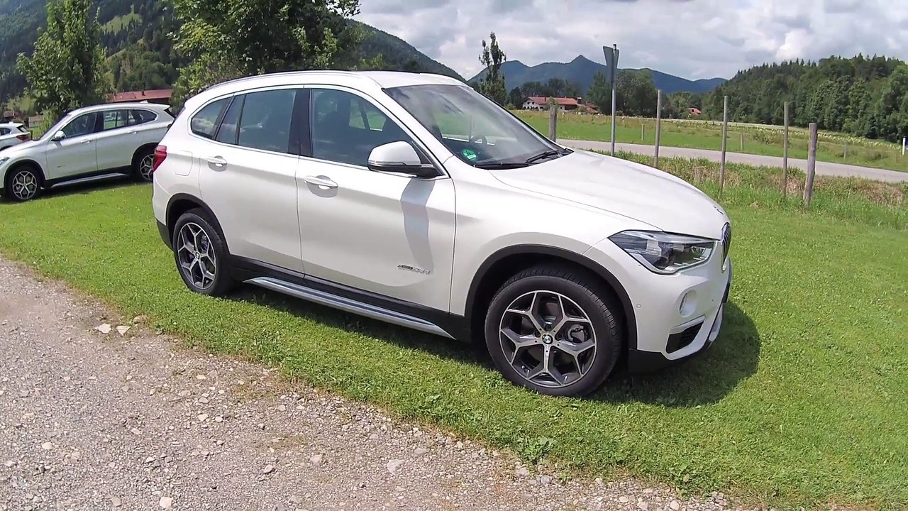 BMW X1 2015 - Presentation Dimensions Habitacle Coffre