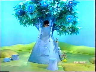 L'Albero Azzurro: Trovare Una Tana