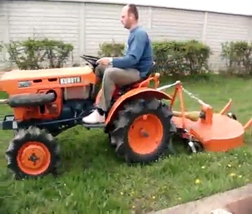 Fűnyírás, Kubota B7001 és eladó Komondor SFNY-100 fűnyíró / grass cutter, finishing mower