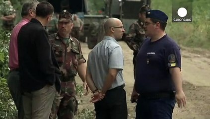 Угорщина почала зводити мур на кордоні