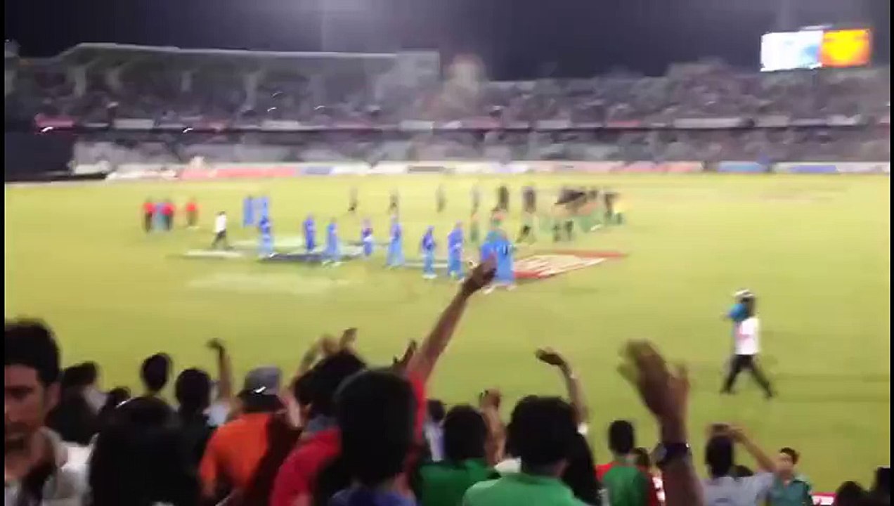 Bangladeshi Crowd Chanting  "Mauka Mauka" to Indian Team