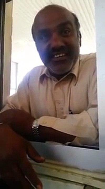 باكستاني يتكلم عربي بطلاقة باللهجة البدوية السعودية
