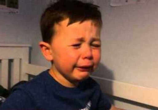 Boy's Tearful Reaction to Robin Van Persie Leaving Man United