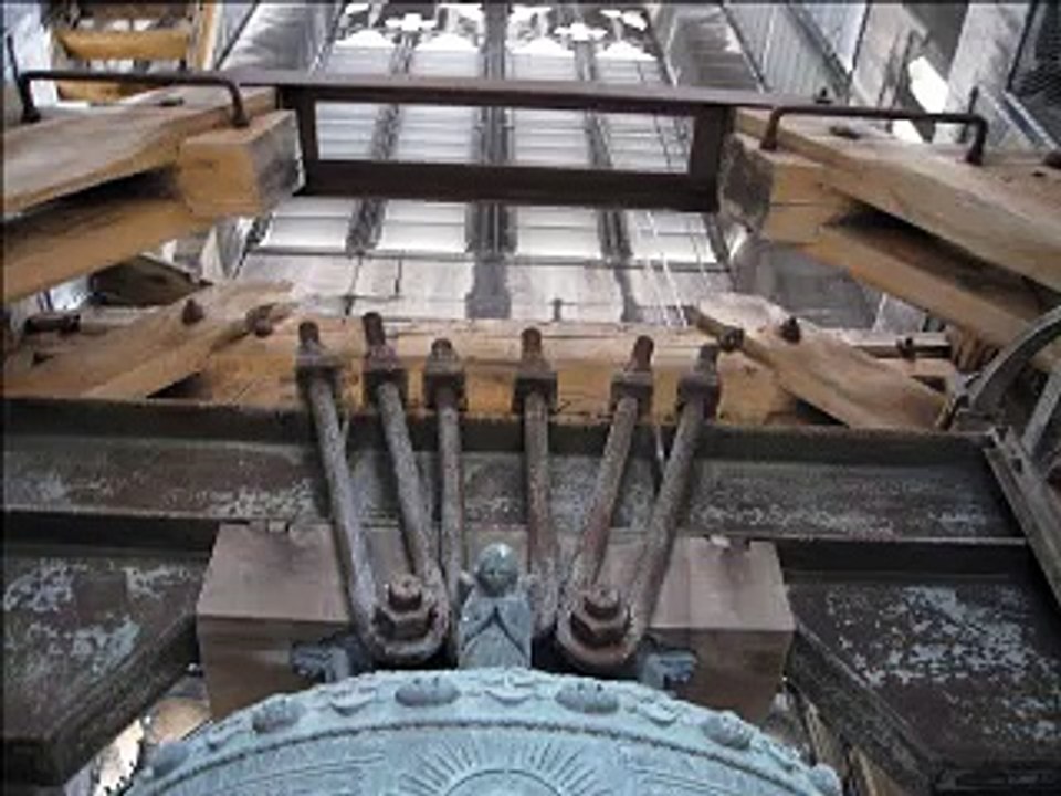 cloche : le bourdon de la cathédrale St Vincent de Chalon sur Saône