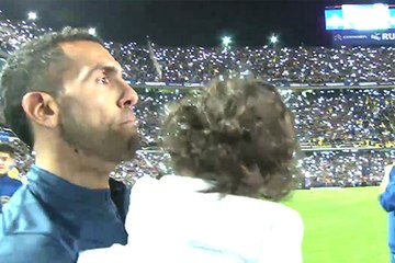 Após 11 anos, Tevez retorna ao Boca Juniors
