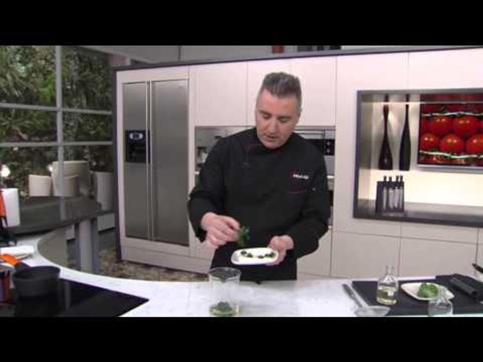 Sardines confitades amb tomàquet i alfàbrega