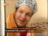 Şahan Gökbakar-duşa kabinde yaşayan adam