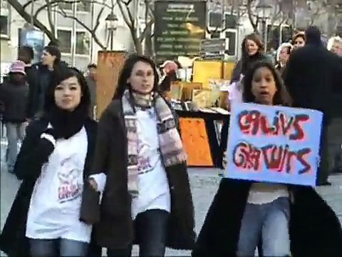 Calins gratuits à Paris - Free hugs in Paris