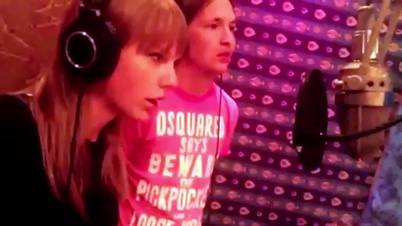 Taylor Swift - Exclusive Behind the Scenes In The Making Of 1989